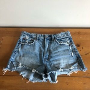 Abercrombie & Fitch ✨Distressed Denim Shorts